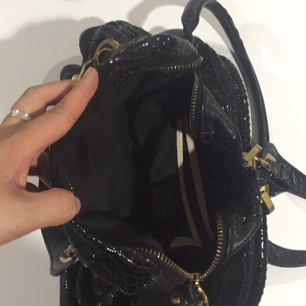 ❣️Price firm❣️Great Luxury bag in faux python - Picture 3 of 4